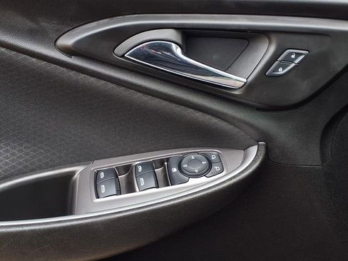Used 2025 Chevrolet Malibu LT FWD image 17