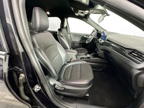 Used 2025 Ford Escape ST-Line image 26
