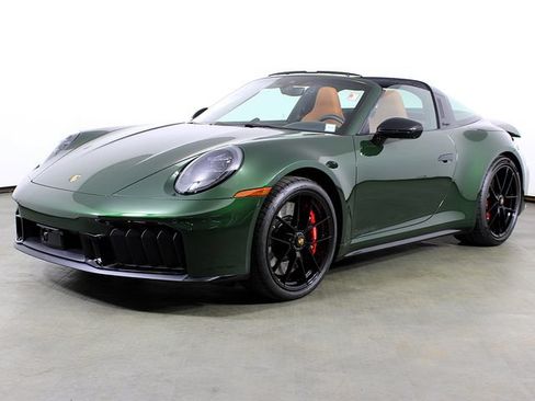 Certified 2026 Porsche 911 Targa 4 GTS AWD/4WD image 1