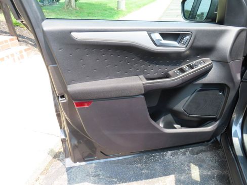 Used 2020 Ford Escape SE AWD/4WD image 16