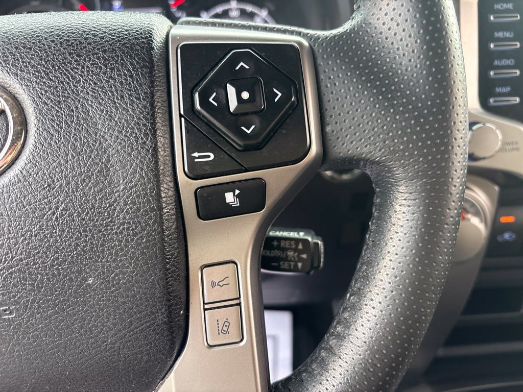 Used 2022 Toyota 4Runner SR5 AWD/4WD image 13