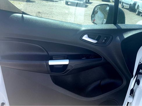 Used 2014 Ford Transit Connect XLT image 11