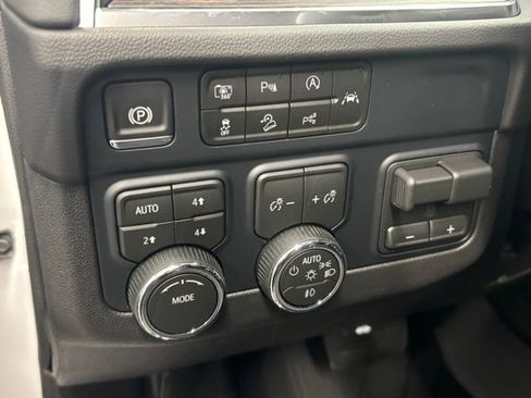 New 2026 Chevrolet Tahoe LT w/ Comfort Package AWD/4WD image 20