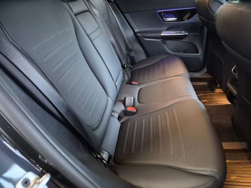 Used 2024 Mercedes-Benz GLC 300 4MATIC image 18