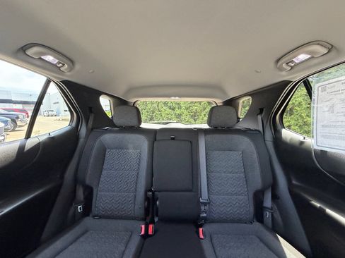 Used 2024 Chevrolet Equinox LT w/ LPO, Floor Liner Package FWD image 3
