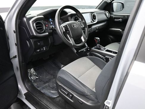 Used 2021 Toyota Tacoma TRD Off-Road AWD/4WD image 2