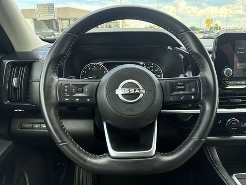 Used 2025 Nissan Pathfinder SV AWD/4WD image 14