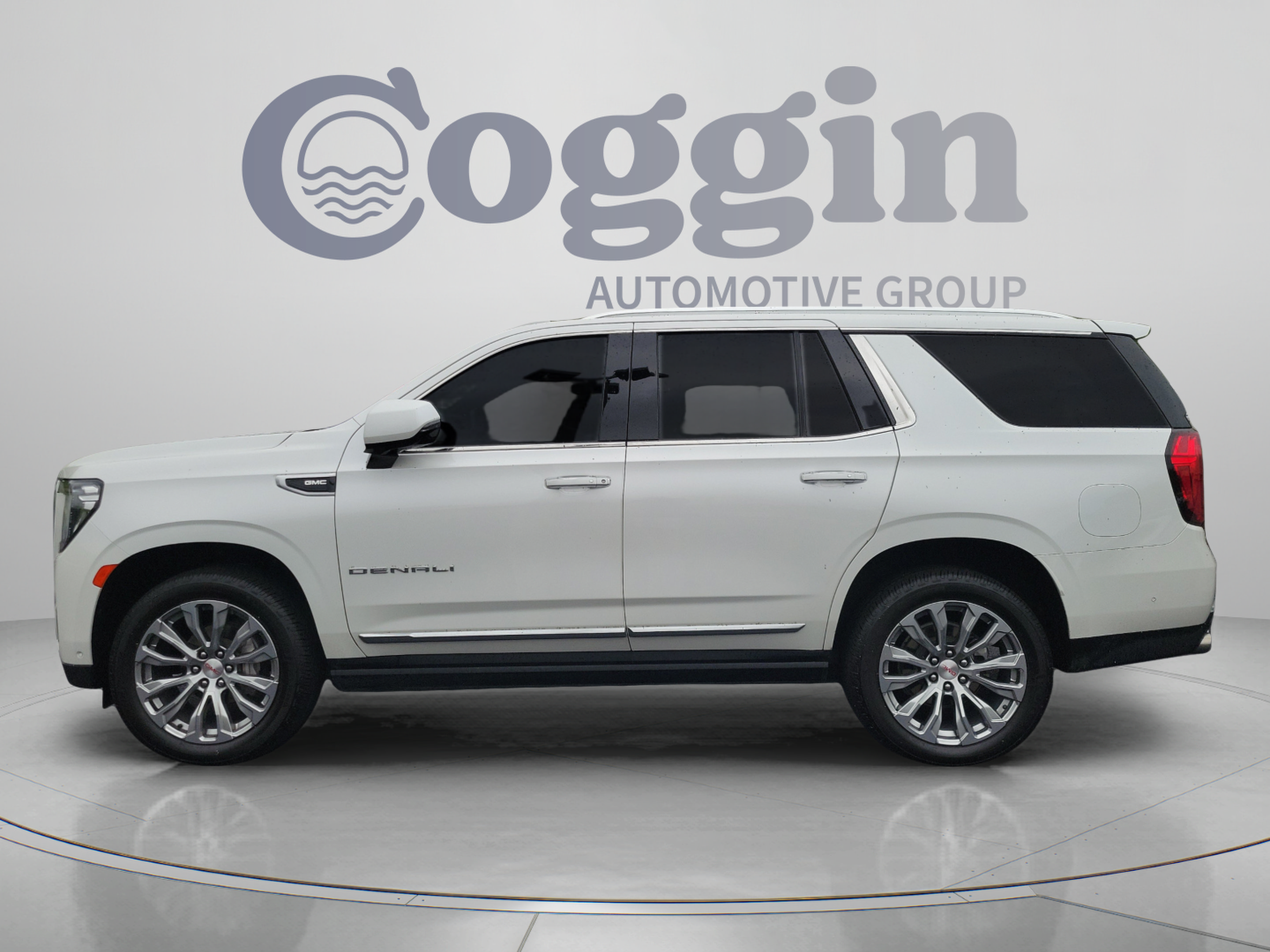 Used 2024 GMC Yukon Denali w/ Denali Reserve Package AWD/4WD image 2