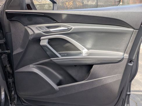 Used 2025 Audi Q5 Premium w/ Convenience Package image 20