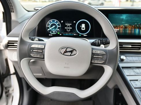 Used 2022 Hyundai Nexo Blue FWD image 17