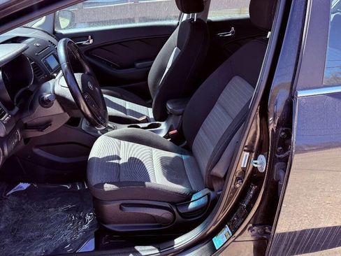 Used 2014 Kia Forte EX image 9
