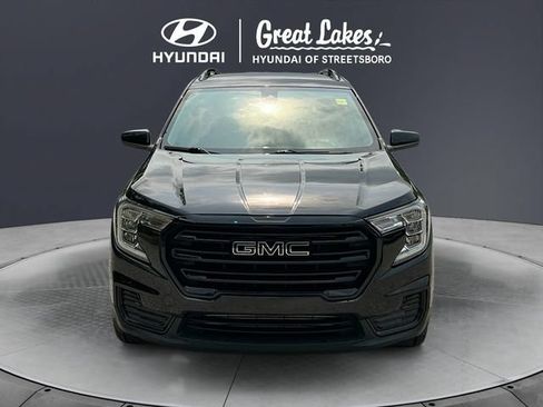 Used 2022 GMC Terrain SLE w/ Driver Convenience Package FWD image 9