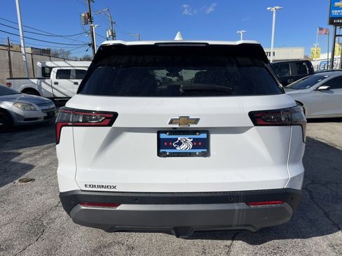 New 2025 Chevrolet Equinox LT image 4