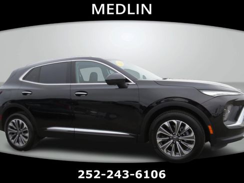 Used 2025 Buick Envision Preferred AWD/4WD image 9