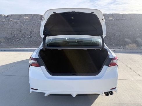 Used 2023 Toyota Camry SE image 29