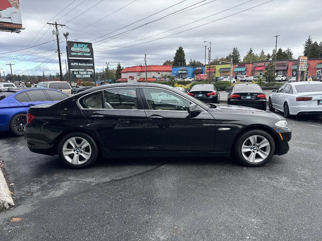 Used 2013 BMW 528i xDrive Sedan AWD/4WD image 8