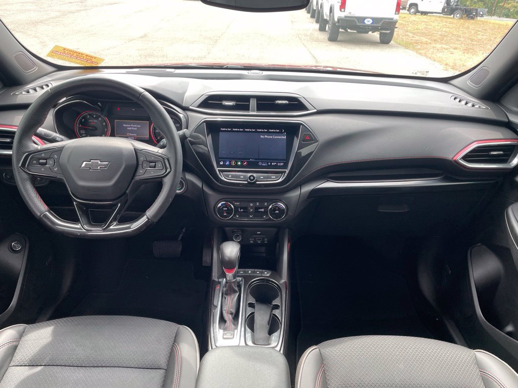 Used 2023 Chevrolet TrailBlazer RS w/ Sun and Liftgate Package FWD image 30