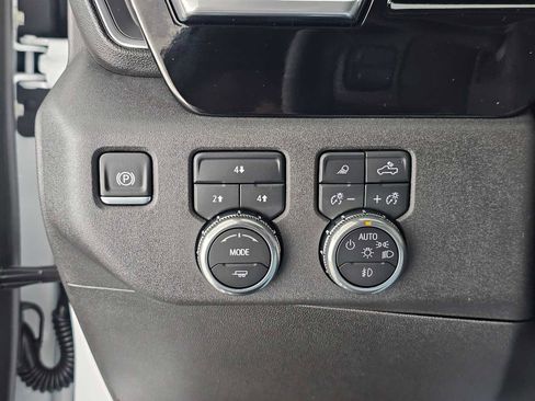 New 2025 GMC Sierra 2500 SLE w/ SLE Value Package; image 35