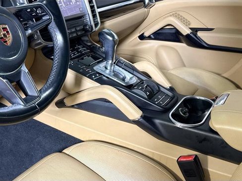 Certified 2018 Porsche Cayenne Platinum Edition AWD/4WD image 21