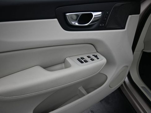 New 2026 Volvo XC60 B5 Ultra w/ Protection Package Premier image 10