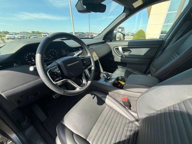 Used 2024 Land Rover Discovery Sport Dynamic SE AWD/4WD image 11