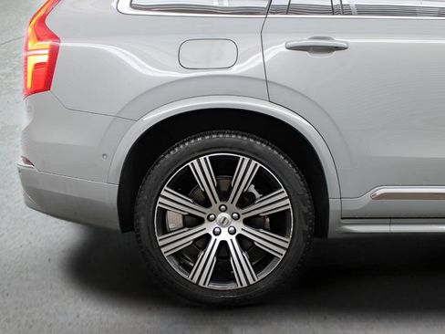 Used 2024 Volvo XC90 B6 Ultimate w/ Protection Package Premier AWD/4WD image 44