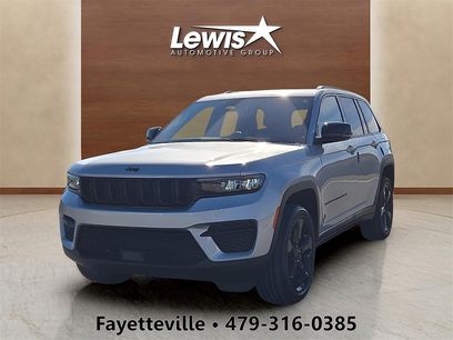 Used 2024 Jeep Grand Cherokee Altitude