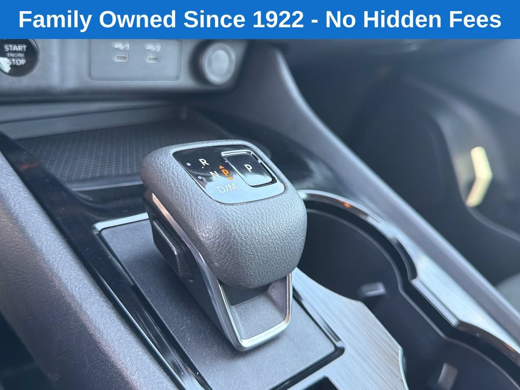 Used 2024 Nissan Rogue S AWD/4WD image 31