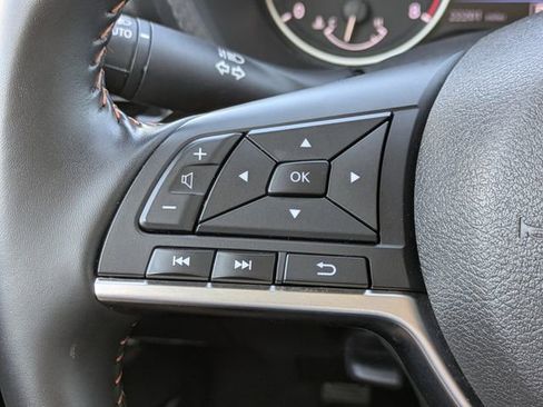 Used 2025 Nissan Sentra SR FWD image 27