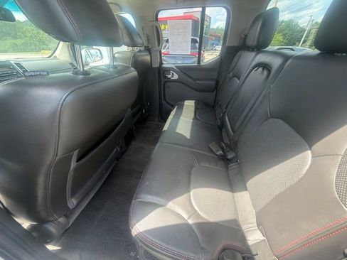 Used 2011 Nissan Frontier PRO-4X w/ Pro-4x Luxury Pkg AWD/4WD image 18