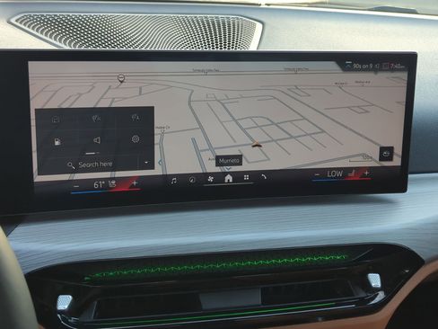 Used 2025 BMW 430i Coupe w/ M Sport Package image 24