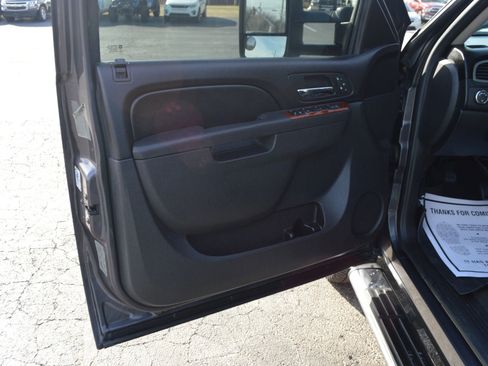 Used 2011 GMC Sierra 3500 SLT w/ SLT Convenience Package AWD/4WD image 16
