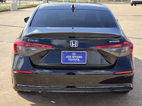 Used 2024 Honda Civic Touring image 8