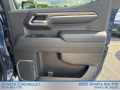 Used 2023 Chevrolet Silverado 1500 LT AWD/4WD image 32