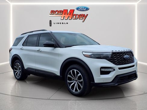 Used 2020 Ford Explorer ST w/ Premium Technology Package AWD/4WD image 3