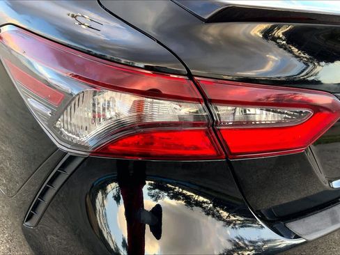 Used 2022 Toyota Camry SE image 27