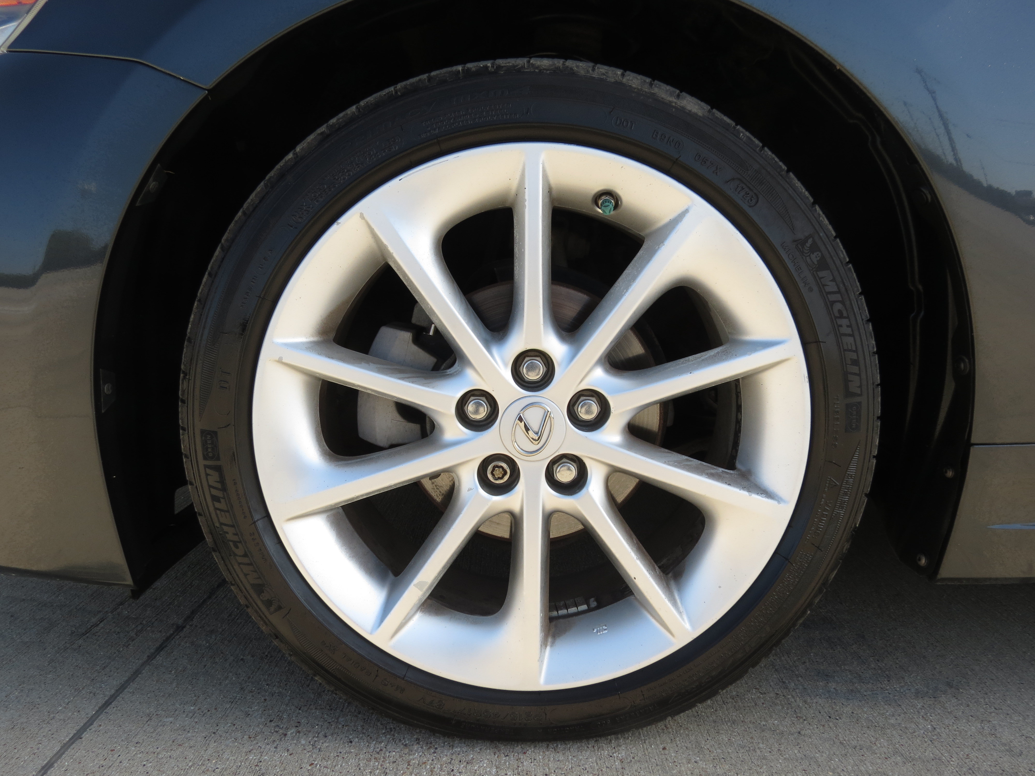 Used 2011 Lexus CT 200h Premium w/ Premium Audio Pkg FWD image 9