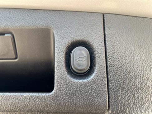 Used 2019 Chevrolet Tahoe LT image 23