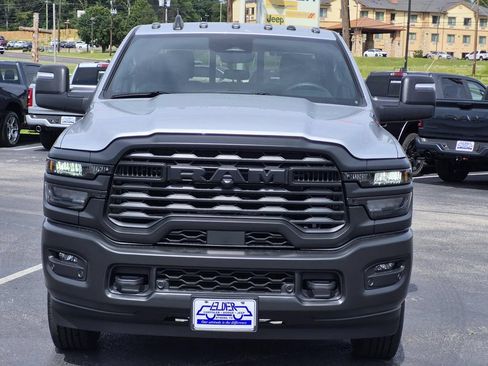 New 2026 RAM 2500 Tradesman AWD/4WD image 2