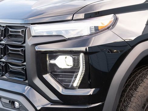 Used 2023 GMC Canyon Elevation w/ Convenience Package image 16