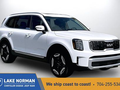 Used 2025 Kia Telluride EX w/ EX Captain's Chair Package