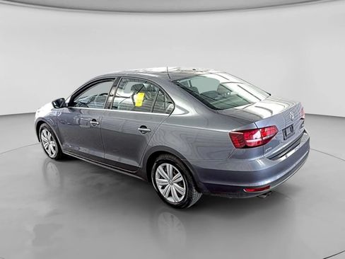 Used 2017 Volkswagen Jetta S FWD image 2