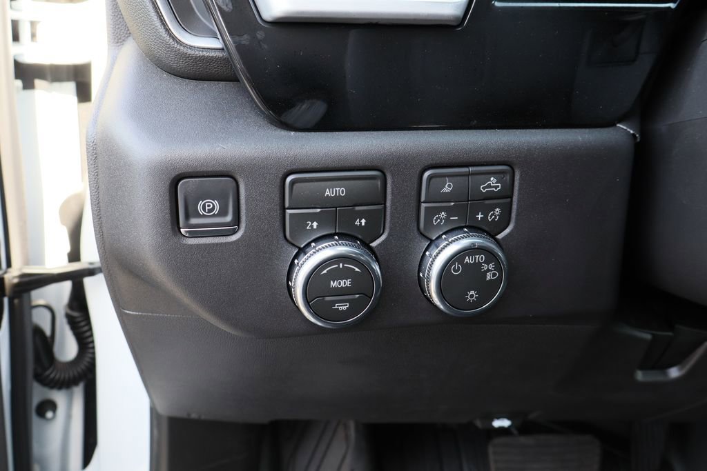 New 2026 GMC Sierra 1500 SLE w/ Preferred Package AWD/4WD image 9