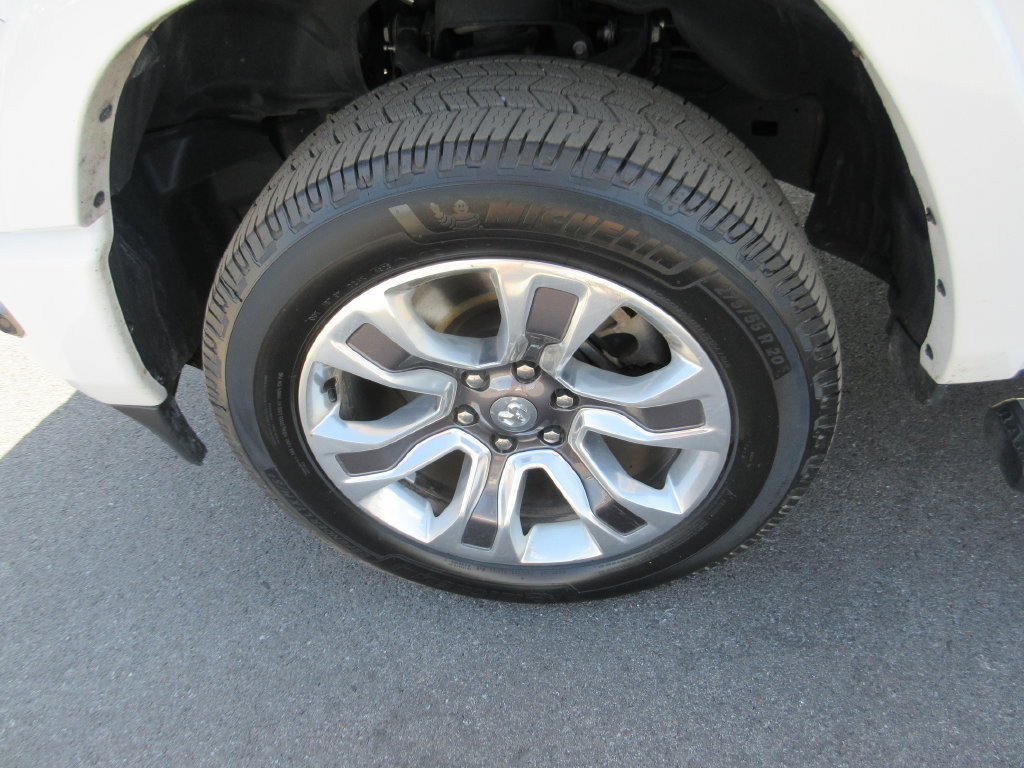 Used 2021 RAM 1500 Limited w/ Off Road Group AWD/4WD image 14