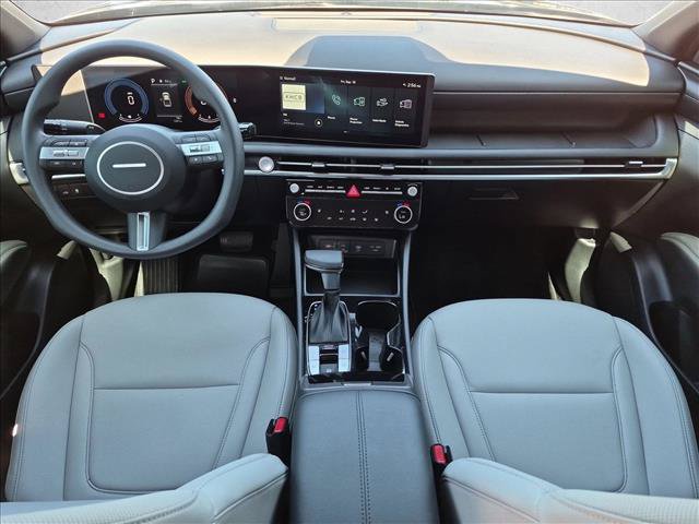 Used 2026 Hyundai Santa Cruz SEL FWD image 16