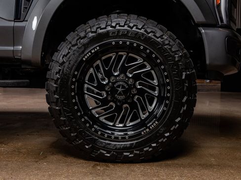 Used 2023 Ford F250 XLT w/ XLT Premium Package image 11