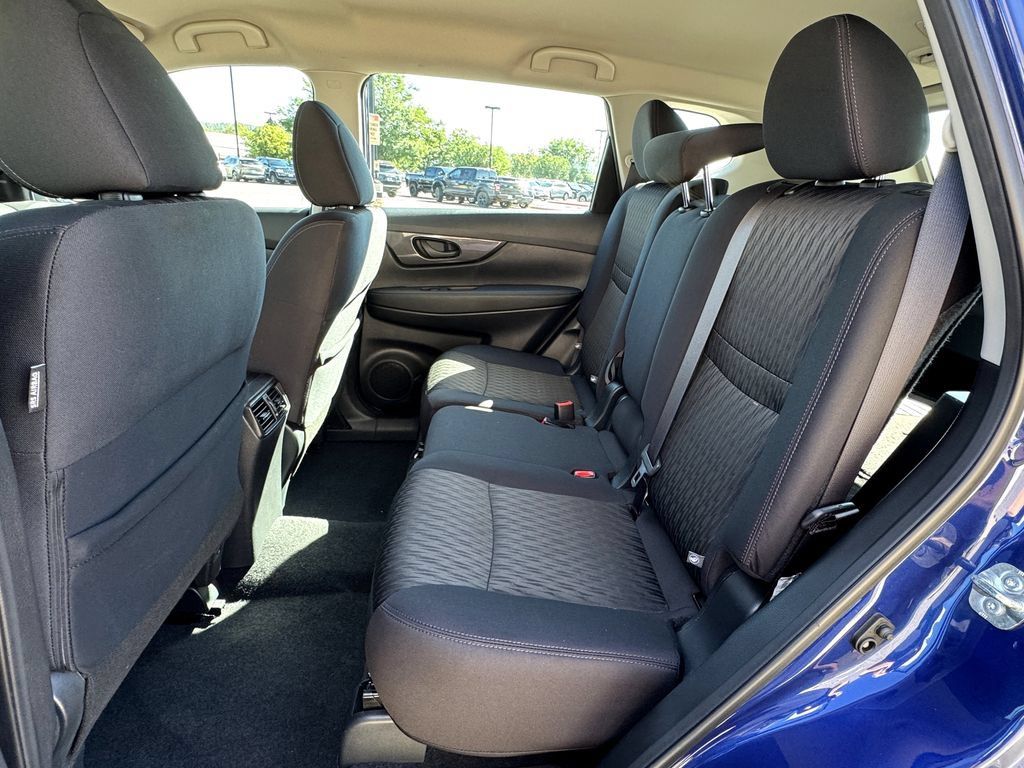 Used 2020 Nissan Rogue S AWD/4WD image 31