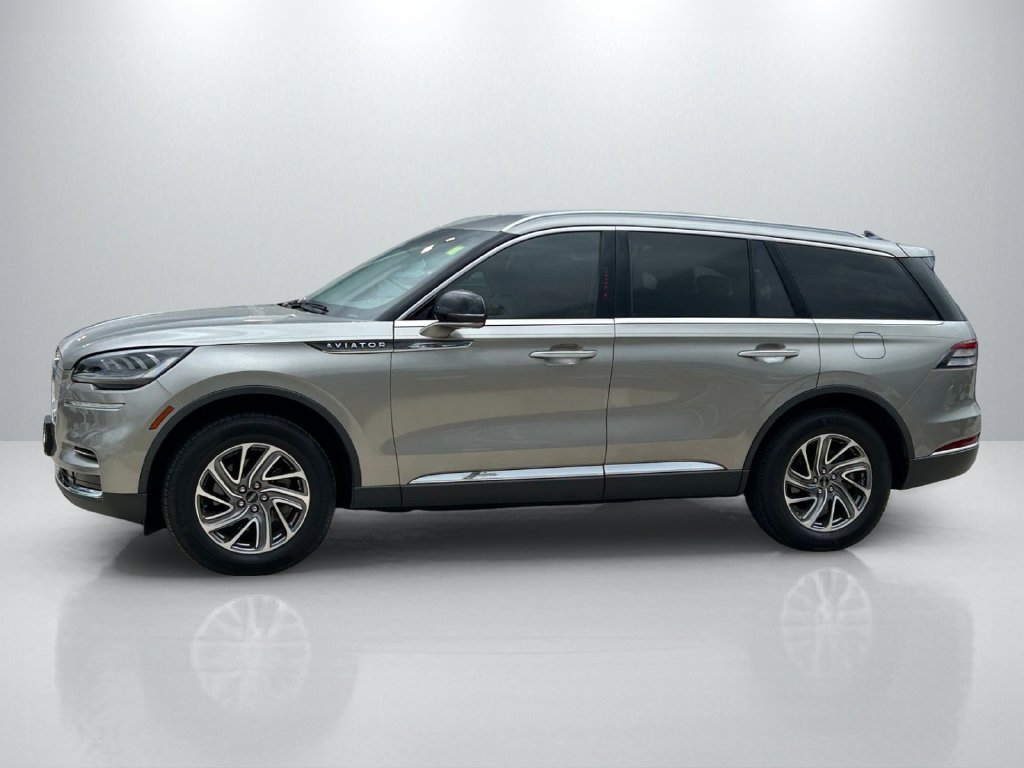 Used 2023 Lincoln Aviator AWD w/ Class IV Trailer Tow Package image 8
