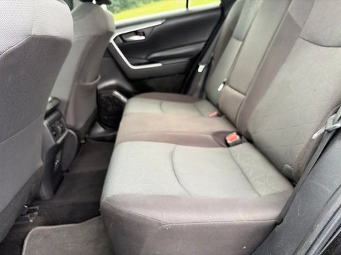 Used 2023 Toyota RAV4 XLE AWD/4WD image 32
