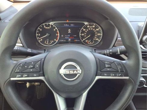 Used 2023 Nissan Altima 2.5 SV FWD image 13